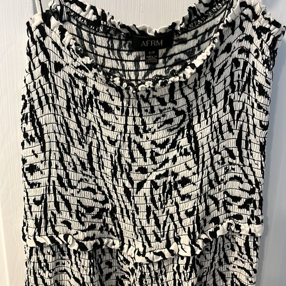 Stretchy pattern dress - Picture 3 of 4